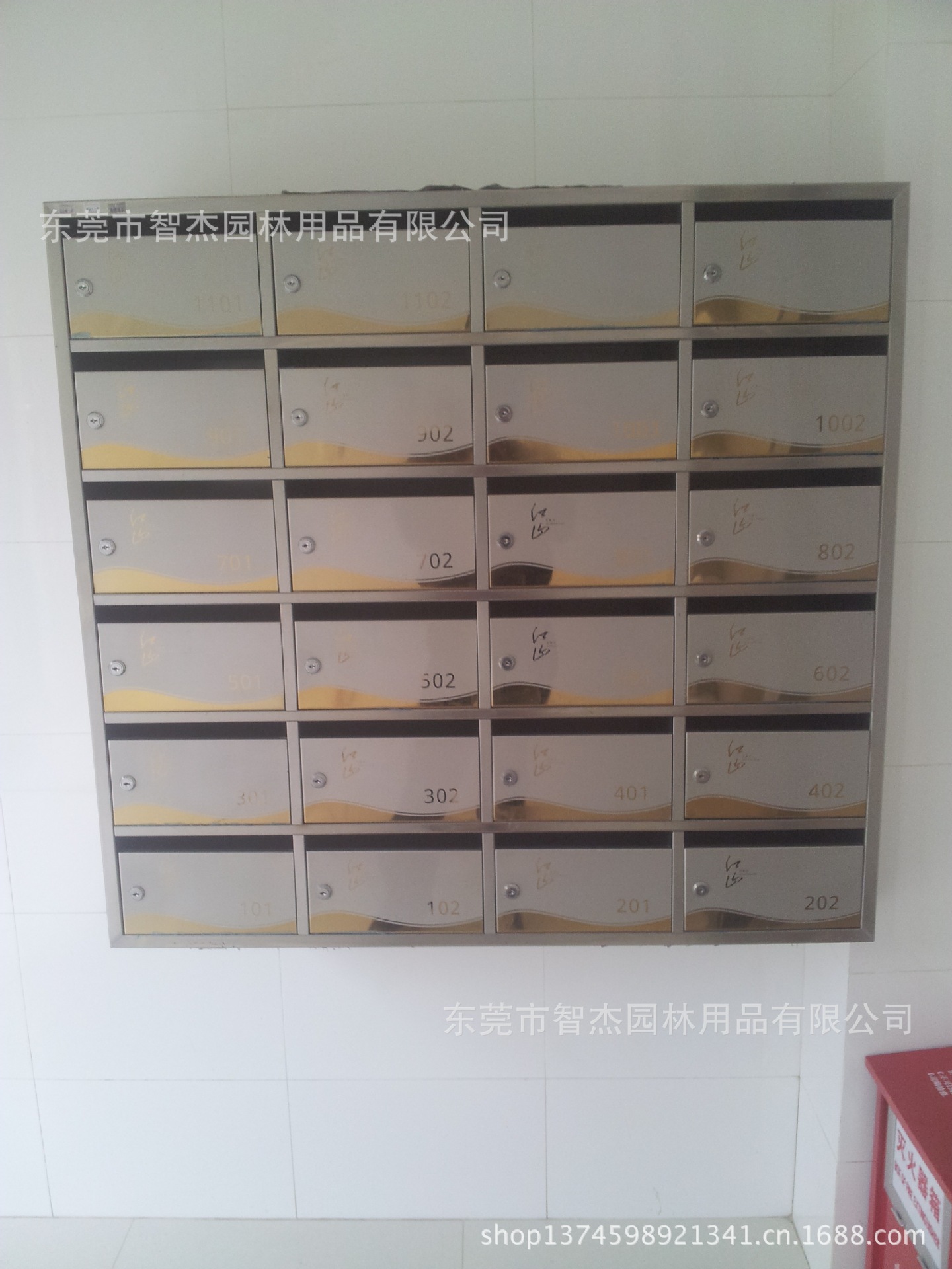 鋼木結構信報箱 高端定制，小區品質之選